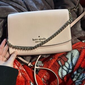 KATE SPADE
BABY PINK
CROSSBODY BAG